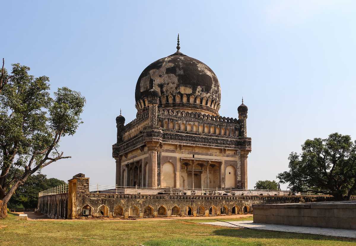 Qutub Shahi Tombs