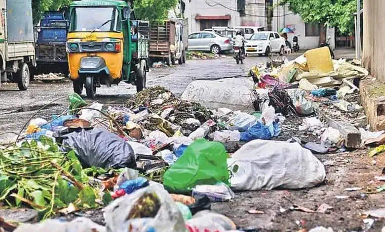 KTR Criticizes Govt on Hyderabad Sanitation