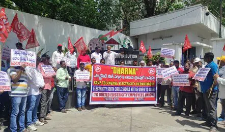 Telangana power employees protest