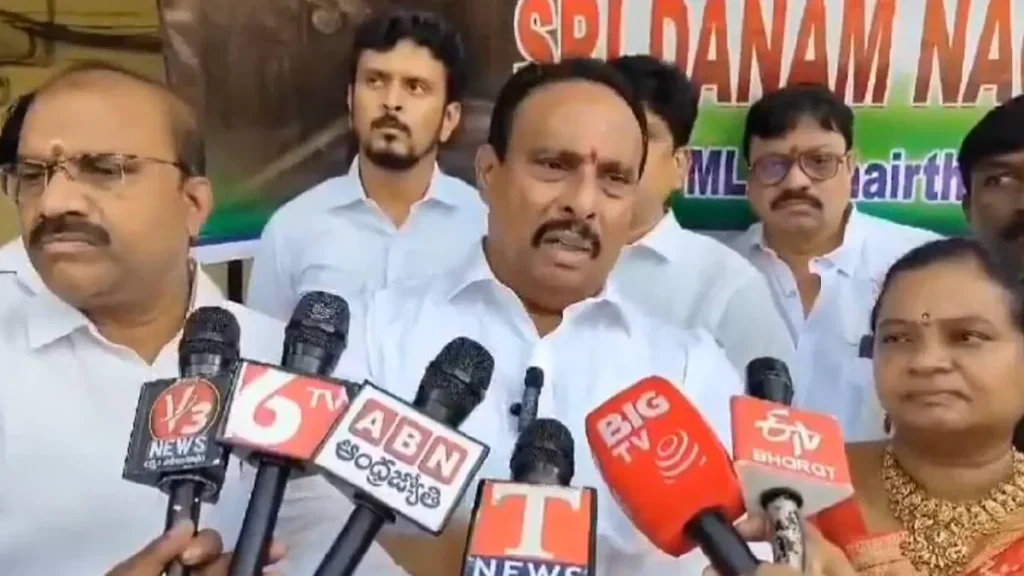 Congress MLA demolish GHMC park