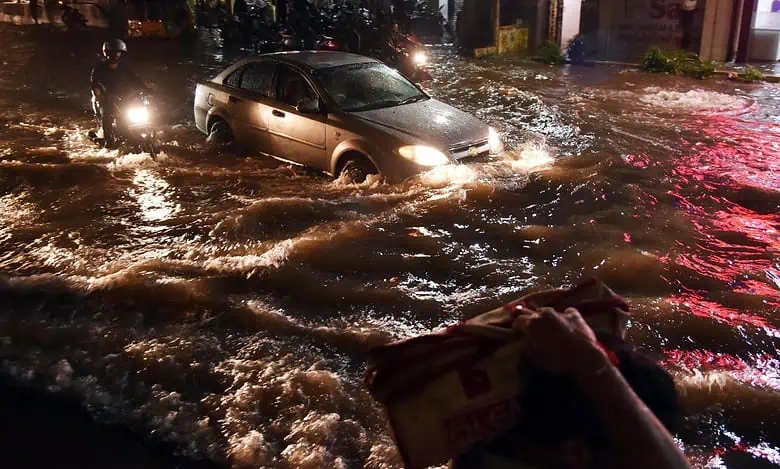 Hyderabad Rain flood like situation