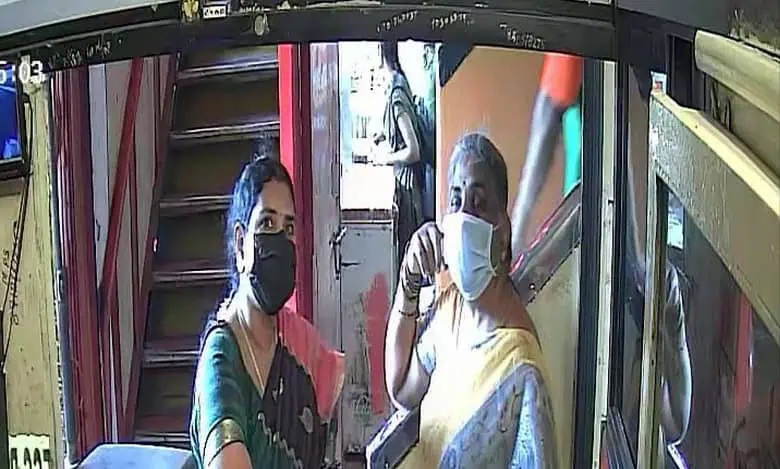 Two Women Extort Hyderabad Restaurants