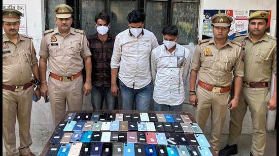 Three Arrested for Phone Snatching Hyderabad