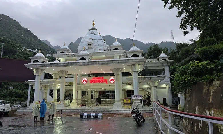 Landslide Halts Vaishno Devi Pilgrimage